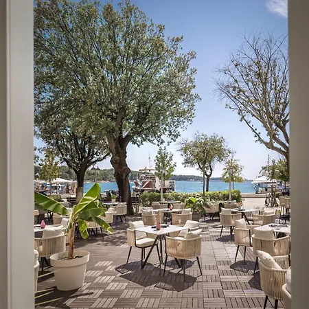 Ξενοδοχείο Boutique Mauro 4*