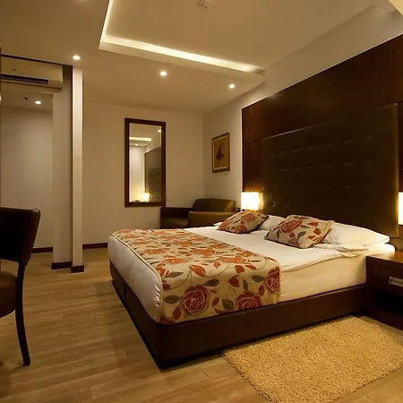 Boutique Mauro Отель