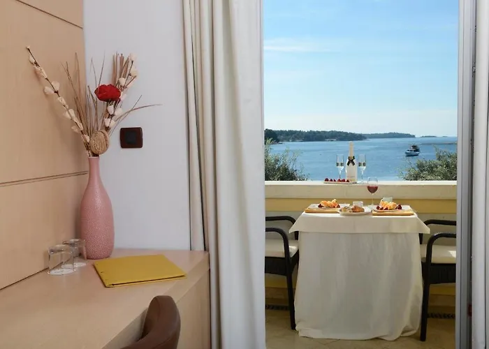Boutique Mauro 4*