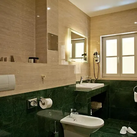 Boutique Mauro 4*