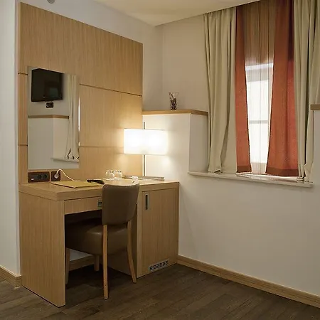 莫罗精品酒店 波雷奇