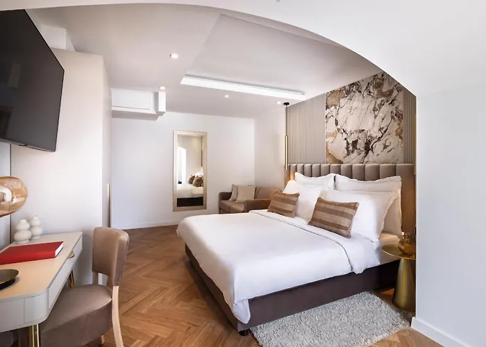Boutique Mauro 4*