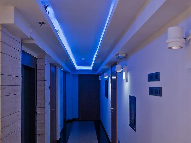 מלון Boutique Mauro 4*